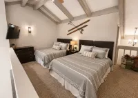 Downtown Mountain View Condo- 2 Blocks to Main St - breakfast
