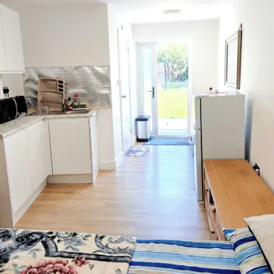 Cozy Studio in Hornchurch with Extra Bed Hoteles cerca de Romford Baptist Church
