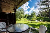 Wildlife Prairie Park - Homestays