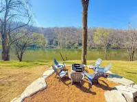 Newly Renovated White River Retreat, Breathtaking Views of the River, Sleeps 18 - 3-Star