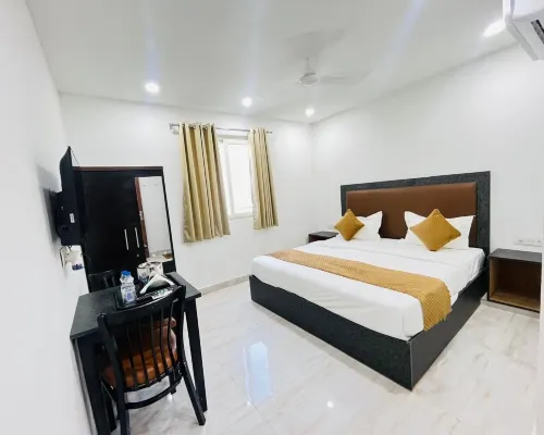 Roomshala Casa Royal - GK 1 Các khách sạn gần Viện AIIMS