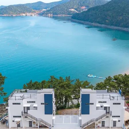 Yeosu Sea&Blue Family Pension