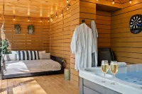 Cabin with Hot Tub, Firepit, Dog Park - balcony