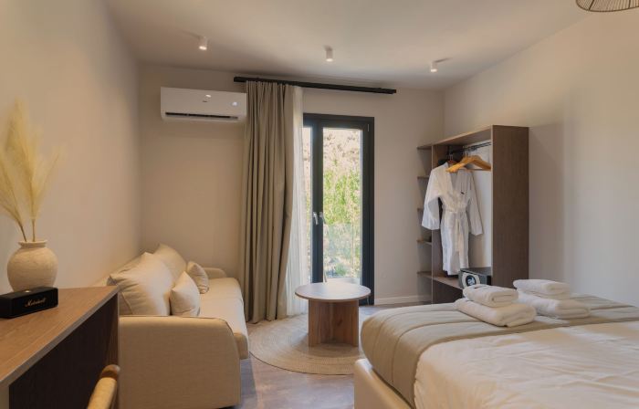 Ichos Boutique Apartments
