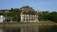 Yuyaruru Saisai - balcony