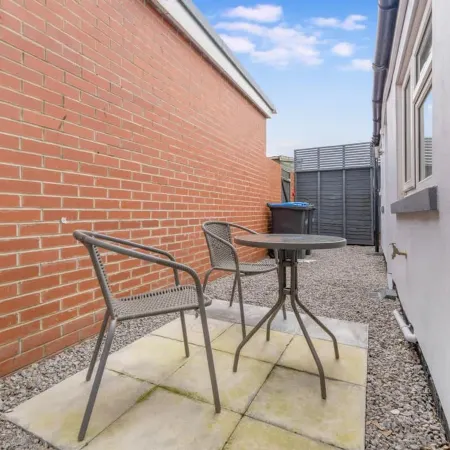 Stylish 2 Bedroom in Bishop Auckland With Parking