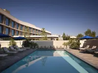 Hilton Arcadia Los Angeles - Pools