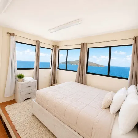 Villa Vista Oceanfront 5BR - Infinity Pool - Views