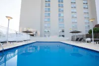 Sheraton Pittsburgh Airport Hotel - Pools
