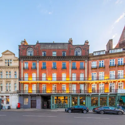 Harte and Garter Hotels near فرجينيا ووتر