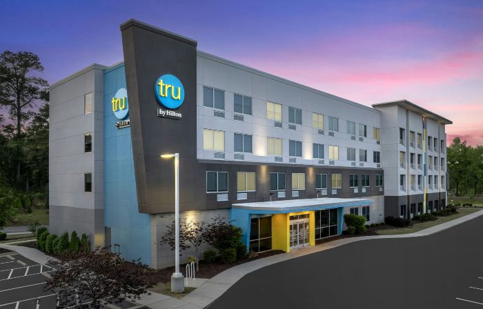Tru by Hilton Fayetteville I-95