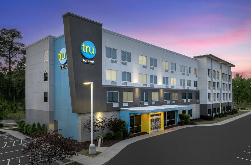 Tru by Hilton Fayetteville I-95