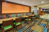 Fairfield Inn & Suites Sevierville Kodak - breakfast