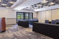 Embassy Suites by Hilton Lompoc Central Coast - parking