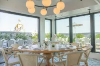 The Drayton Hotel Savannah, Curio Collection by Hilton - 4-Star