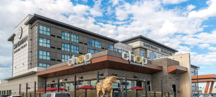 Sandman Signature Saskatoon South Hotel Các khách sạn ở Saskatoon