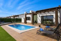 GuestReady - Luxury Villa with Pool - Villaer