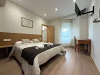 Hostal Restaurante Iruñako - 2-Star