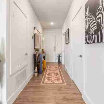 Spacious 2BR Corner Unit w/ Pool SAI 3207 Others
