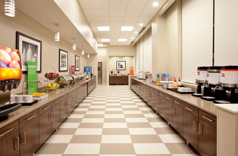 Hampton Inn & Suites Minneapolis/Downtown photo 5