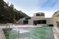 Balneario del Quiñón - piscina