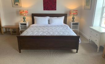 Rooms at No Three - Chameleon House - Housity