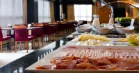 Leonardo Hotel Madrid City Center - breakfast
