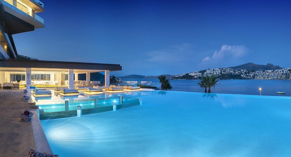 Cape Bodrum Luxury Hotel & Beach