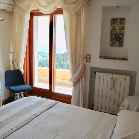 Stunning Penthouse with Panoramic Views of EZE Village and the French Riviera