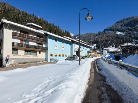 Apt 1 Отели рядом с достопримечательностью «Sellaronda»