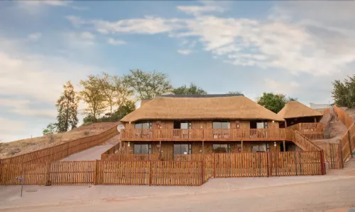 Kalahari Lion's Rest - Parking