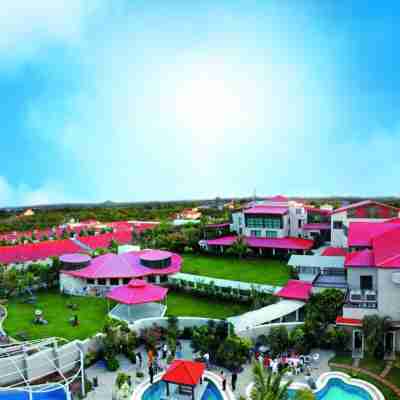 Lagoon Bay at Leonia Hotel Exterior