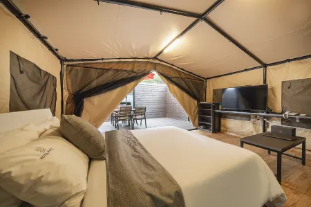 Patio Hotel & Monster Village