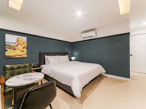 부산 대연동 Hotel Onna