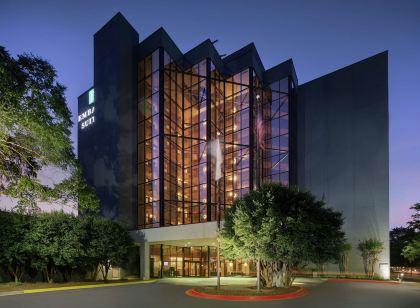 엠버시 스위트 바이 힐튼 애틀랜타 페리미터 센터