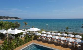 Grand Hotel Des Sablettes Plage, Curio Collection By Hilton