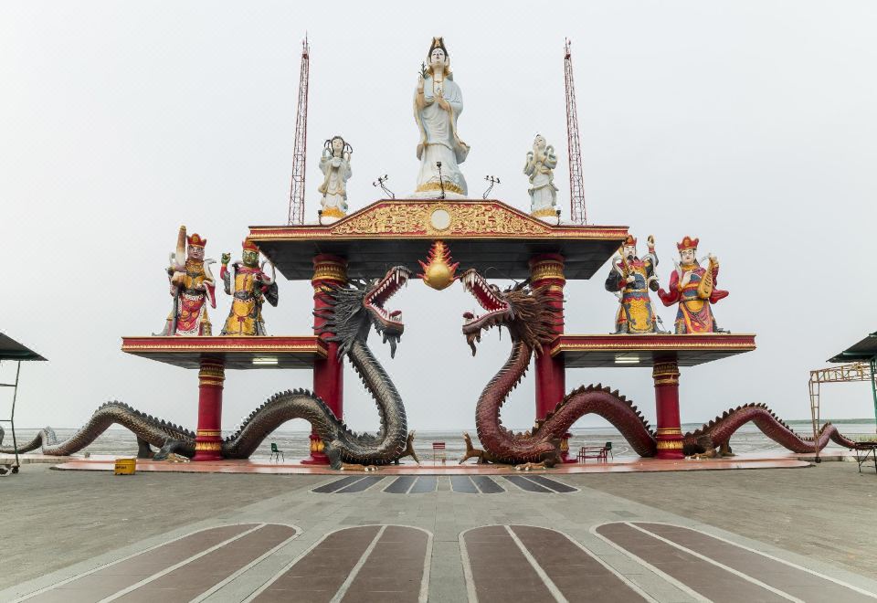 2. 주라간 카마르 ..