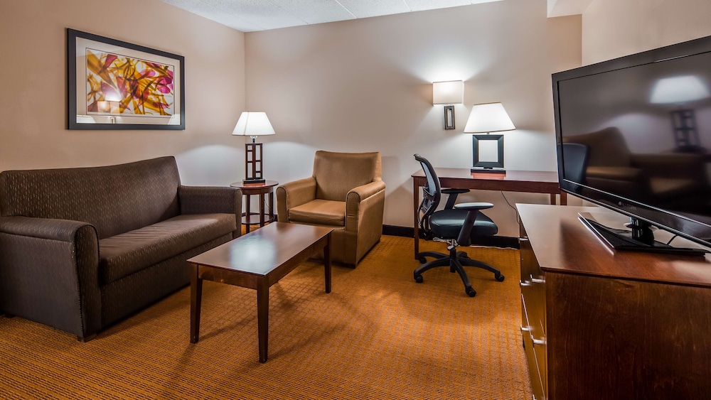 Best Western Plus Arbour Inn and Suites