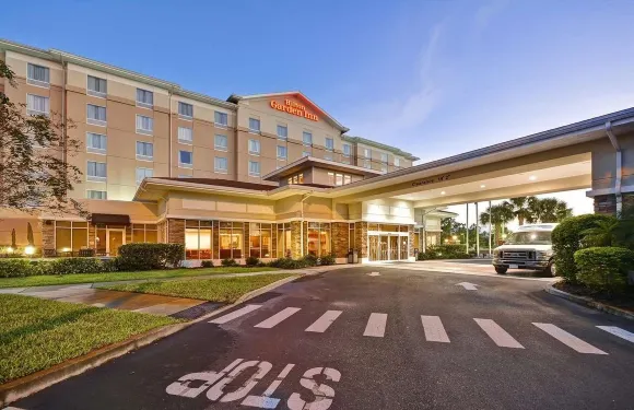 布蘭登坦帕河景希爾頓花園酒店