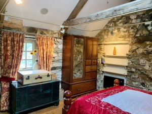 Mill End - Watermill Cottage Set in 30 Acres