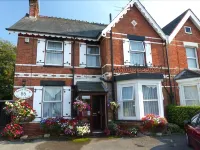 South Rising Guest House Hotels near Sandbanks Beach