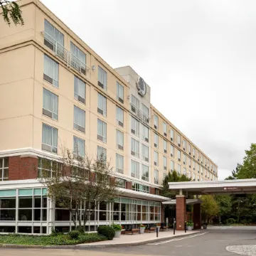 DoubleTree by Hilton Hotel Boston Bayside