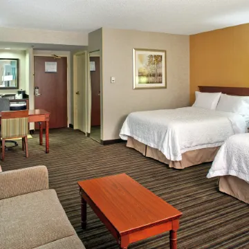 Hampton Inn & Suites by Hilton Toronto Airport