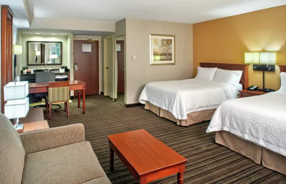 希爾頓歡朋套房酒店-多倫多機場