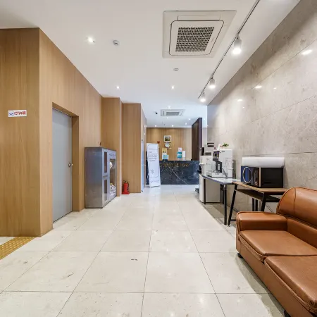 Incheon (Wolmido) Hotel Yellow Отели рядом с достопримечательностью «Набережная Вольмидо»