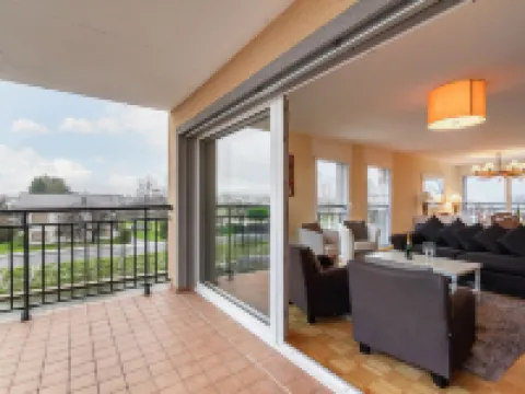 Cook P1/2 뽀흐-발레 호텔