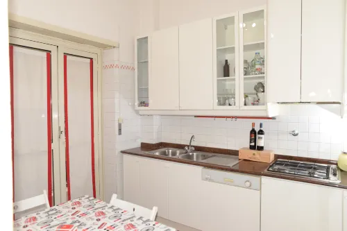Single Room in Cozy and Comfortable Apartment.