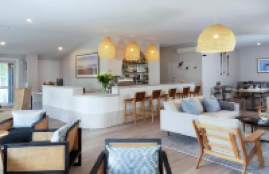 拉塔奴伊小屋 波哈拉酒店