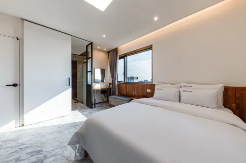 Gunsan Laonhaje Hotel
