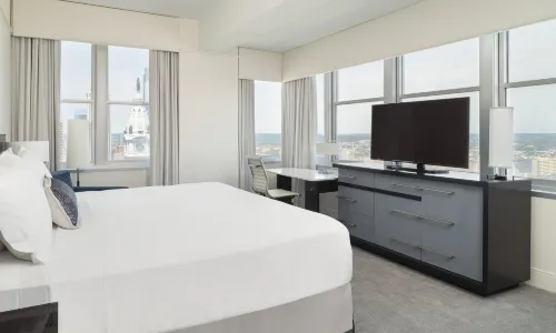 Loews Philadelphia Hotel